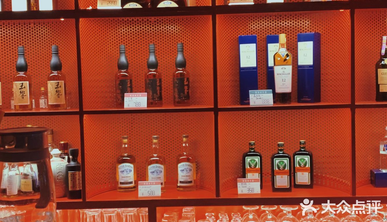 这家工业风的酒屋📷拍照也太好看了吧