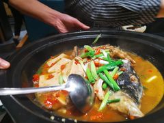 农夫山泉炖的鱼头（红烧）-7017味道工厂(三墩店)