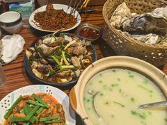 -蚝堡海鲜·威海菜·海肠捞饭·烧烤·亚洲吃蚝公司(幸福门店)