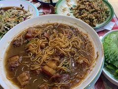 猪肉炖粉条-东北哈尔滨酱骨头馆房掌柜铁锅炖