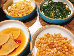 精品小菜-明洞阿姨·韩式酱蟹烤肉·创意料理(三元桥店)