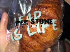 焦糖牛角包-PAPER STONE BAKERY(天环店)