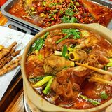 嘉定烧烤排队王，有那东北味儿了