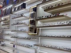 -美式眼镜·授权蔡司.依视路.尼康.豪雅.明月(南翔印象城店)