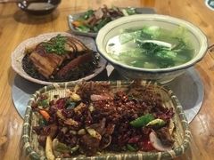 -郑件洋芋饭庄