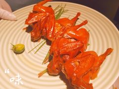 沙田玻璃乳鸽-馋遇江南·精致湖景雅宴(东方之门店)