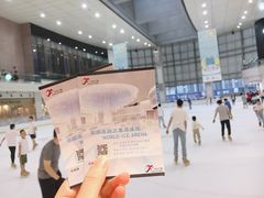 -冰纷万象滑冰场(深圳万象城店)
