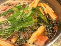 -七欣天香辣蟹火锅(上海银亿滨江店)