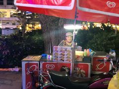 -詹爷爷乌节路街头冰淇淋