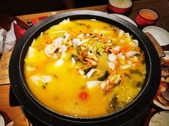 -山城外·非遗酸菜鱼(蜀都万达店)
