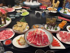 -鲜入唯煮·港式海鲜牛肉火锅(金宝街店)