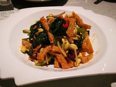 菠菜豆芽拌面筋-汉唐宴长安食府