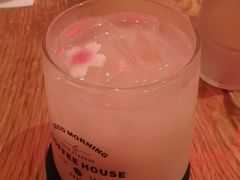 樱花可尔必思-玛格萝妮(汇智国际商业中心店)