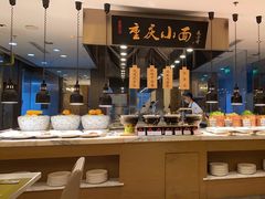 自助取餐区-都会尚膳·海鲜自助餐厅(重庆万豪酒店)
