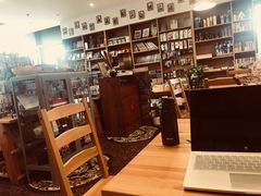 -晓风书屋(浙大紫金港店)