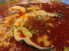 -忘情水鱼头·鲜鱼火锅(滨江中路店)