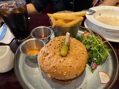 香浓蘑菇牛肉汉堡-bluefrog蓝蛙(悠唐购物中心店)