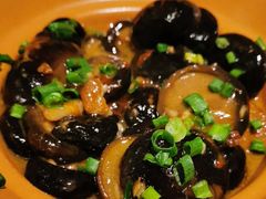 鲍汁红焖小香菇-周渝食惦·酸菜鱼精致川菜(横岗店)