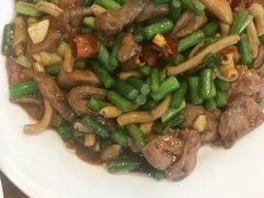 -余杨鸭鸭餐厅