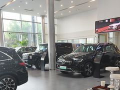 -天津波士信达奔驰4S店(卫津南路店)