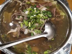 -谢老五跷脚牛肉·非遗传承店