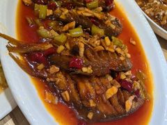 干烧鲳鱼-方城小吃店