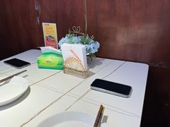 -阿瓦山寨·湘菜现炒·剁椒鱼头王(咸阳总店)