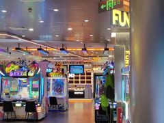 -反斗乐园π·电玩·高空拓展·蹦床(龙华天虹店)