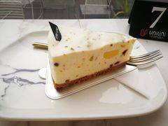 -UNI UNI(环亚凯瑟琳店)