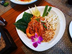 -Chom Cafe and Restaurant