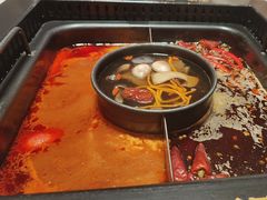 -老牌坊云南鱼豆花火锅(哈西万达店)