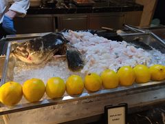 -广州万富希尔顿酒店-感趣自助餐厅·生蚝海鲜刺身