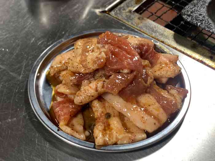 老兵火塘(五一街店)-"丽江古城营业最晚的一家烧烤店到凌晨三点,.