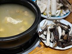 -菌之家·专业纯野生菌火锅·特色炒菌