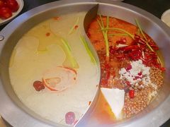 -沸炉重庆老火锅(军事博物馆店)