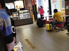-麦当劳(汉口火车站候车室店)