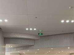 -冰纷万象滑冰场(深圳万象城店)