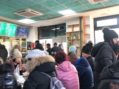 等位区-老磁器口豆汁店(天坛店)
