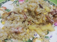 菠萝海鲜炒饭-胜利茶餐室