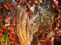 -鸣记脆皮烤鱼·海鲜烤鱼(三八广场店)
