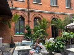 -潮一不贰·法式甜品·生日蛋糕·西式简餐(外滩店)