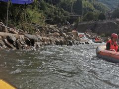 -虎啸峡漂流
