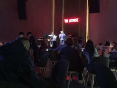 -TZ House音乐现场(来福士中心店)