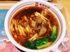 -呷佬·长沙手工米粉(金沙江路店)