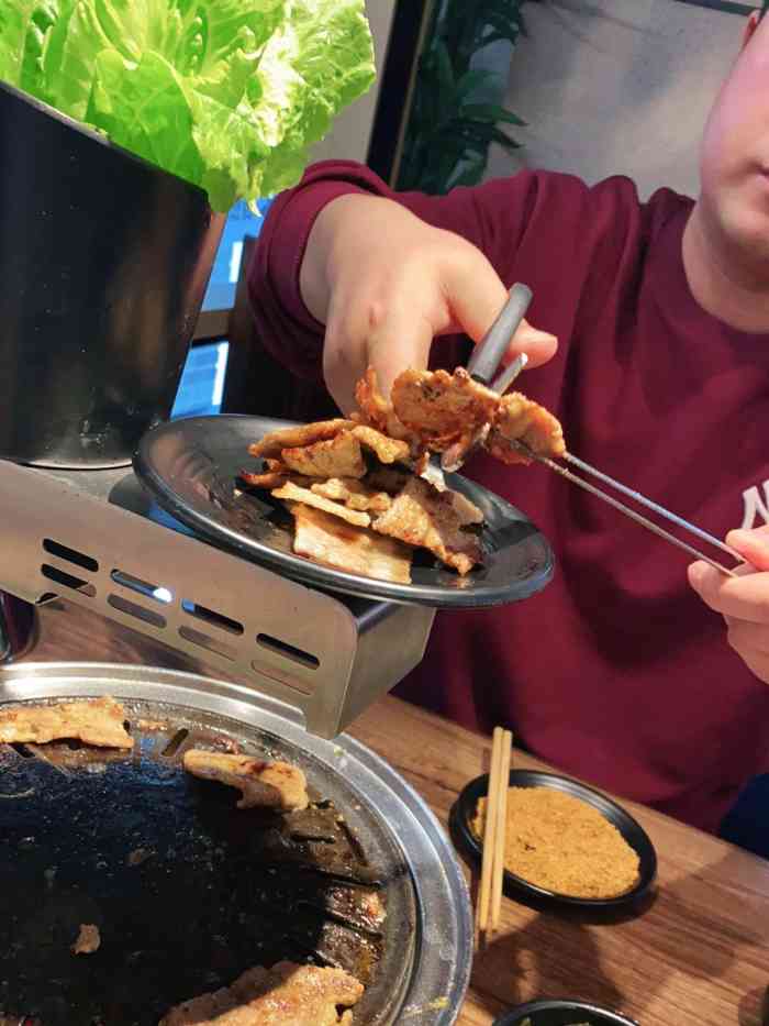 黑牛果木烤肉(万达店)-"一直囤着没写 朋友推荐来的 说是照烧鸡腿.