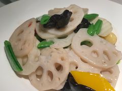 -韵秋荷(宝山龙湖天街店)