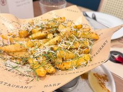 -Mark&Mars Restaurant