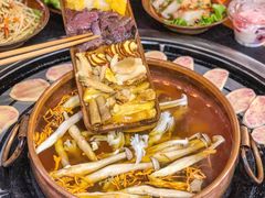 -阿山卓·野生菌火锅·纳西火塘烤肉