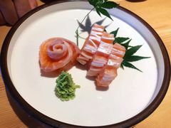 三文鱼腩刺身-TORO MaKi 寿司·日料(华创店)