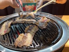 -汉城烤肉·黑金冠(华山路店)